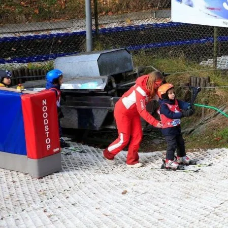 Nieuwe stootkussens voor Skiclub il Primo 