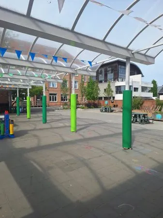 Veilige en vrolijke speelplaats VBS Lochristi